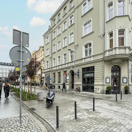 Kwiatowa Modern In The Center Of By Renters