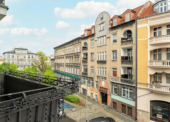 Kwiatowa Modern In The Center Of By Renters 아파트 *