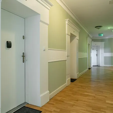 Kwiatowa Modern In The Center Of By Renters Poznaň