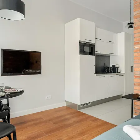 Kwiatowa Modern In The Center Of By Renters * Poznaň