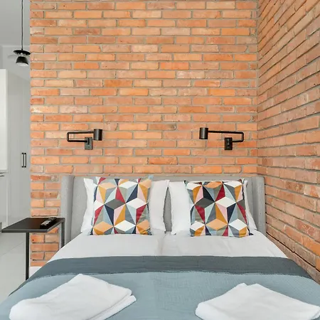 Kwiatowa Modern In The Center Of By Renters Apartament